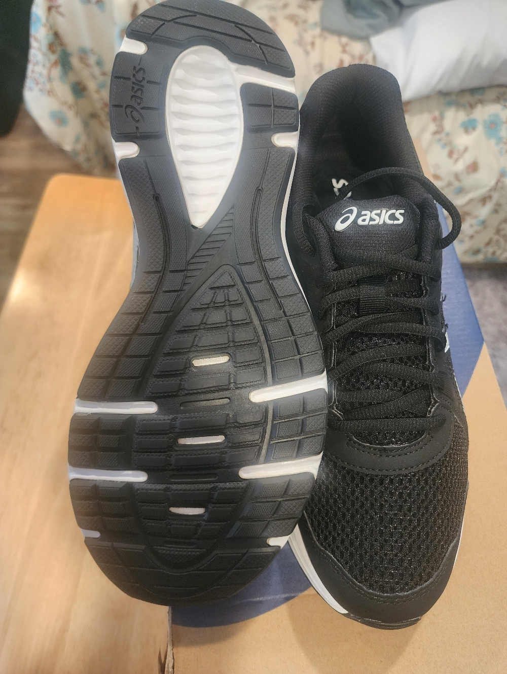 ASICS Jolt 2 Men's Black & Silver Athletic Running Shoes - Picture 8 of 9